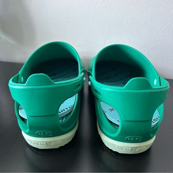 Calzuro Rebel Medical shoes autoclavable closed heel shoe in Green/Pastel Green - Picture 5 of 12